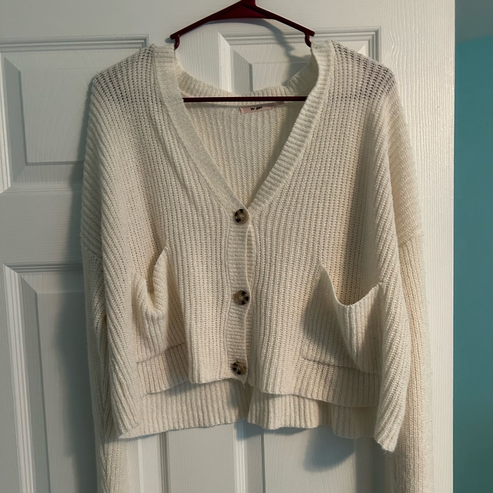 Cropped white sweater